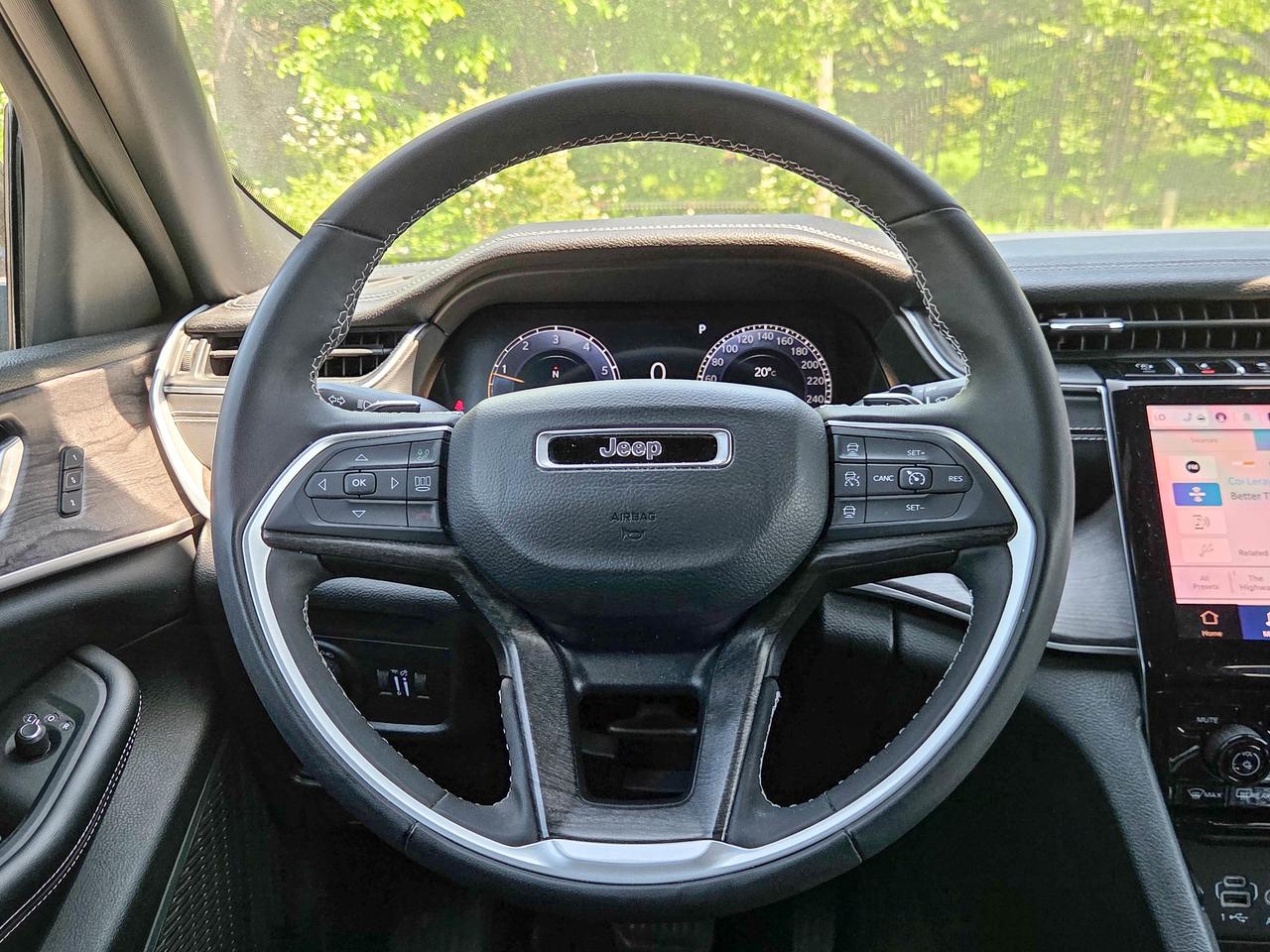 2024 Jeep Grand Cherokee L Limited Photo