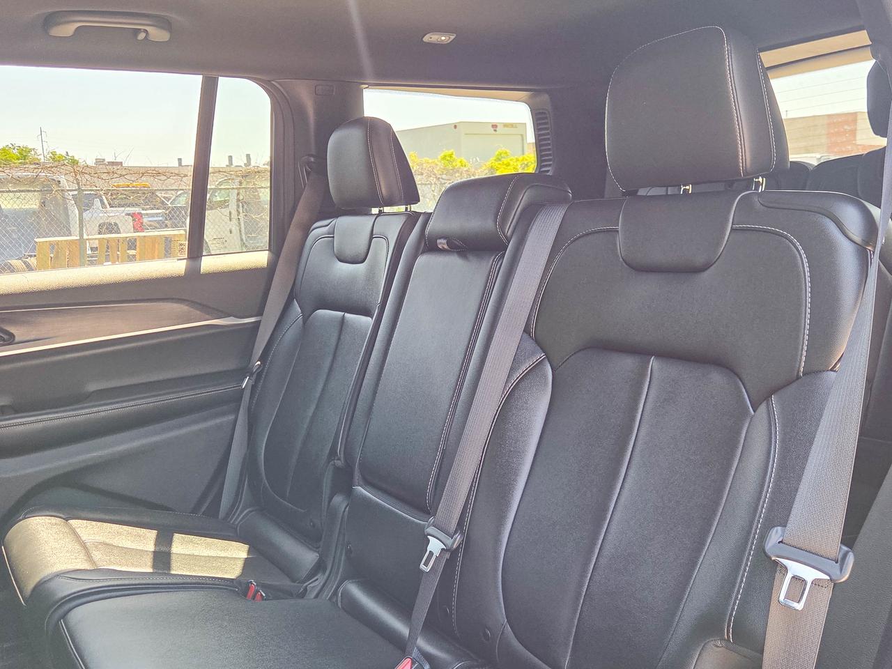 2024 Jeep Grand Cherokee L Limited Photo