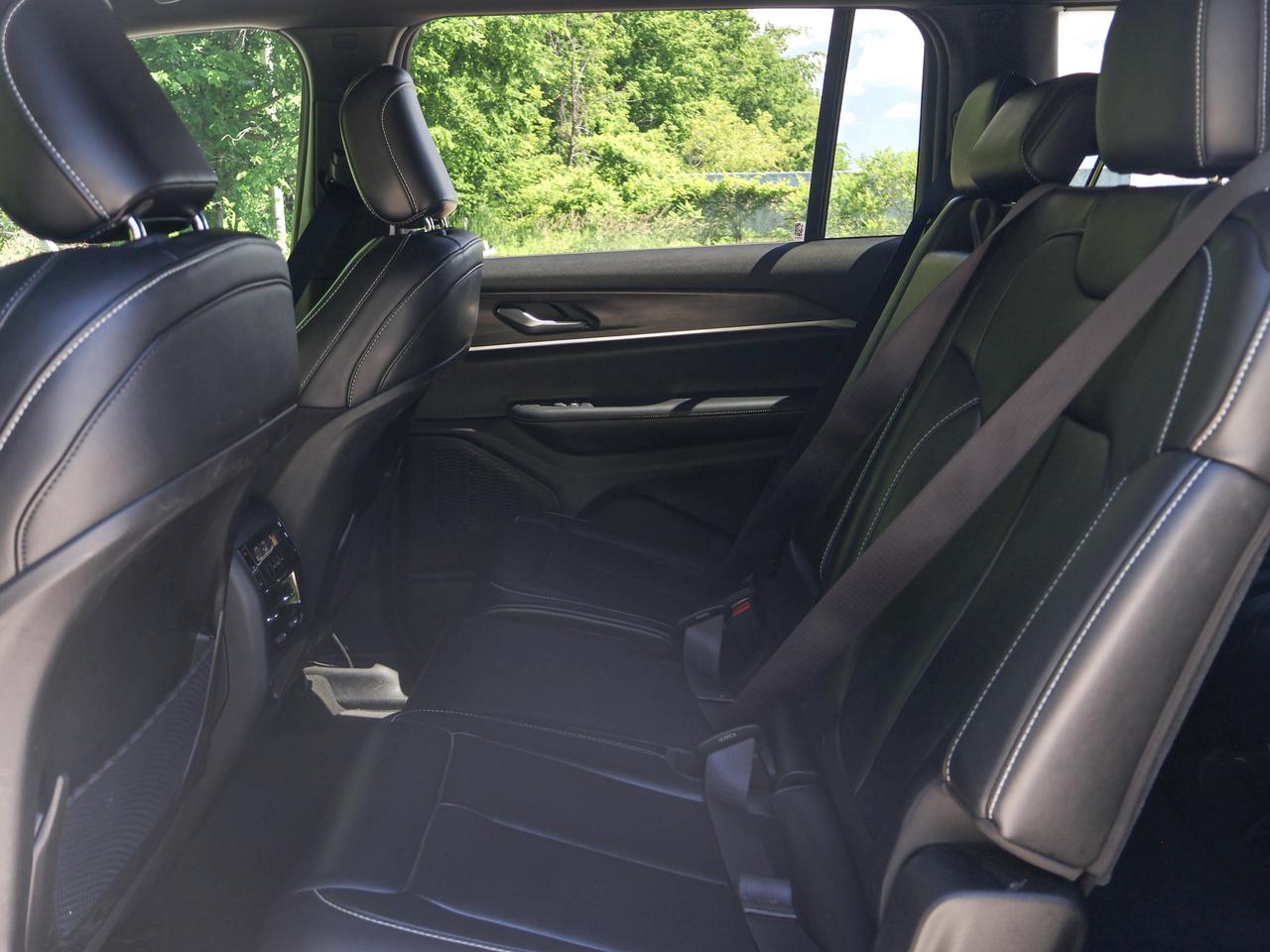 2024 Jeep Grand Cherokee L Limited Photo