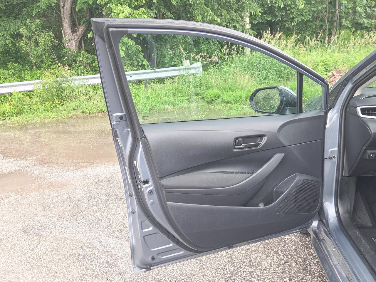 2025 Toyota Corolla LE Photo