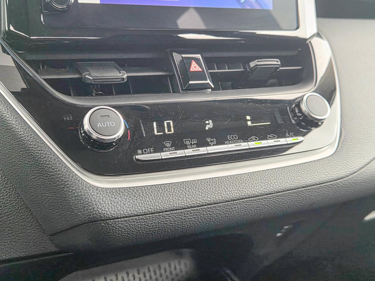 2025 Toyota Corolla LE Photo