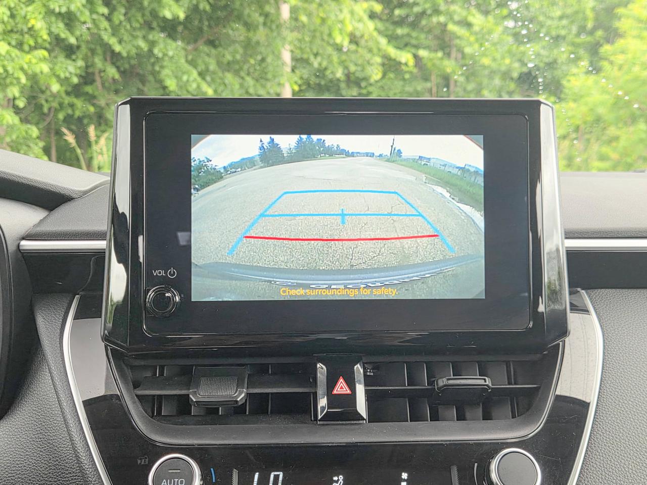 2025 Toyota Corolla LE Photo