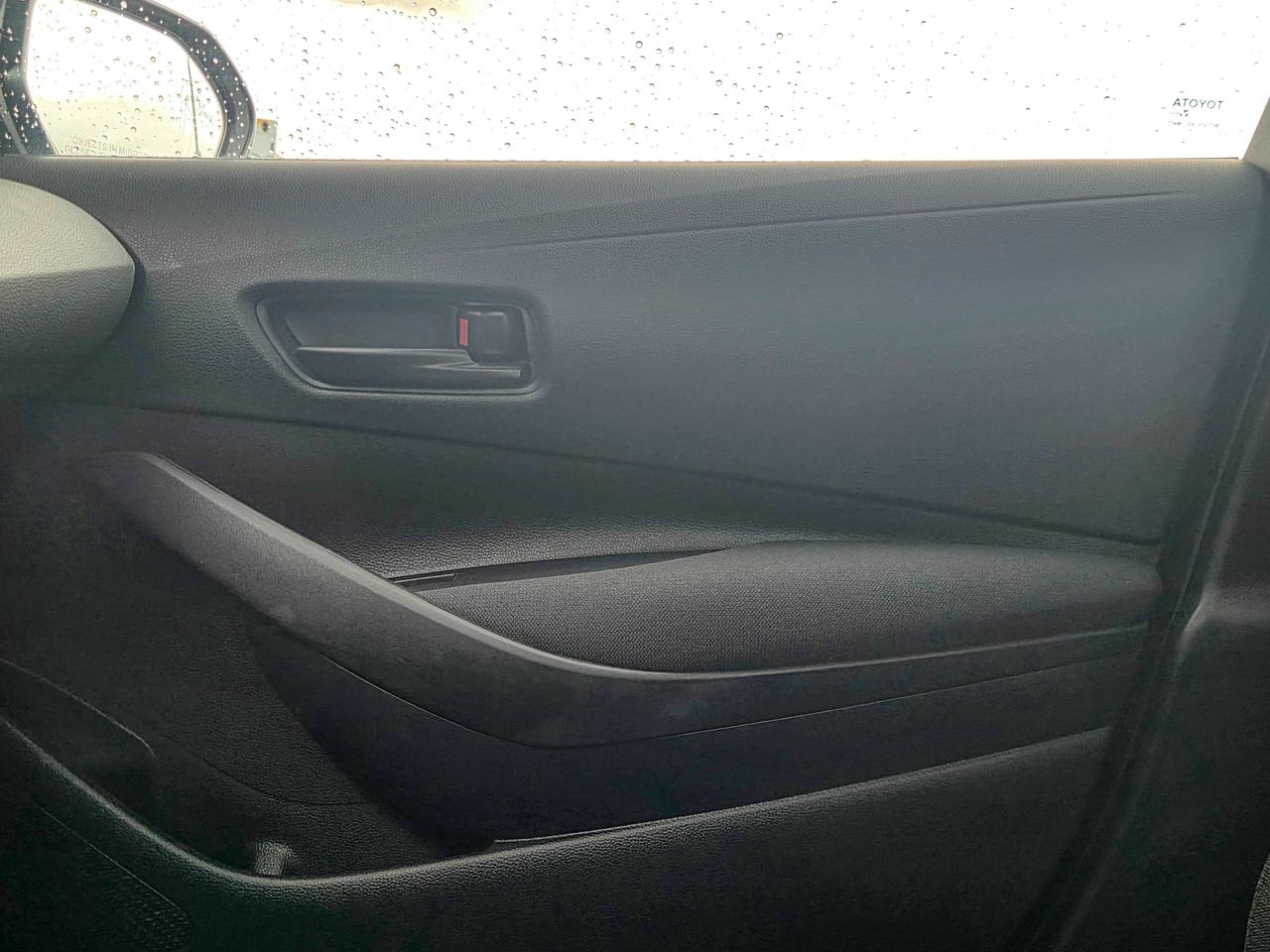 2025 Toyota Corolla LE Photo