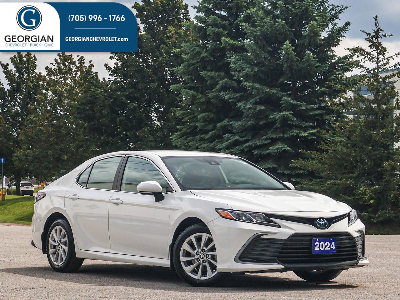2024 Toyota Camry HYBRID LE Photo0