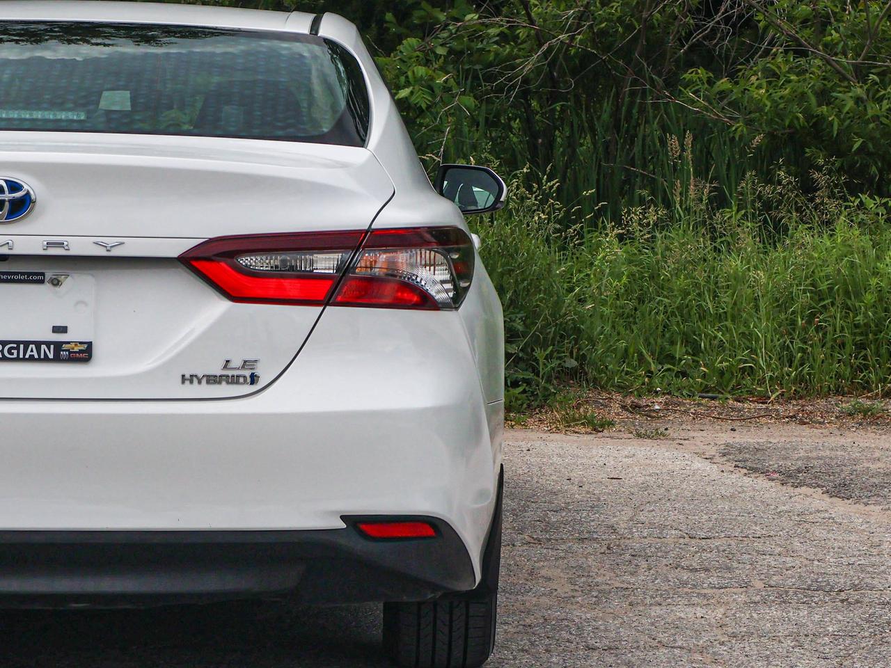 2024 Toyota Camry HYBRID LE Photo