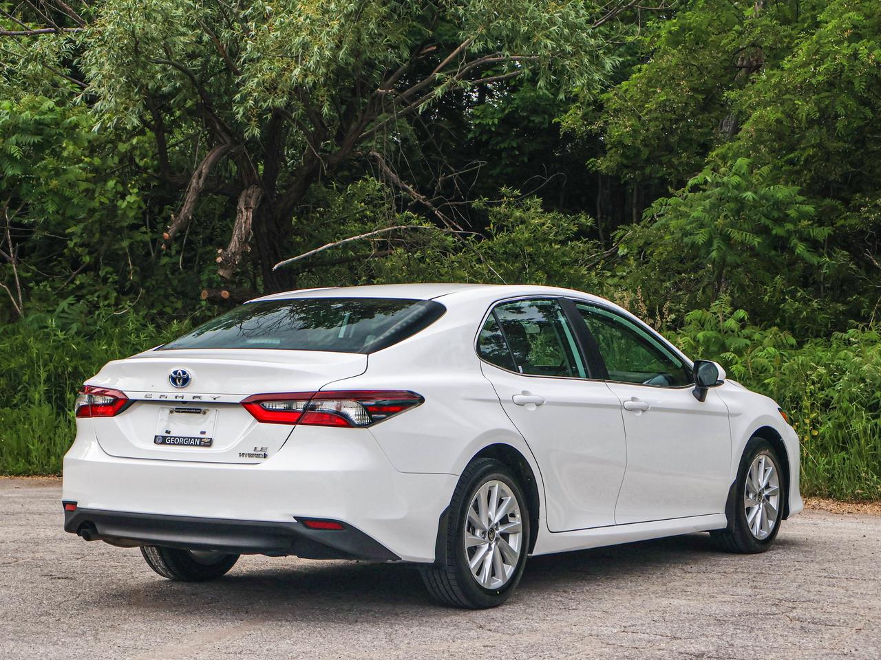2024 Toyota Camry HYBRID LE Photo