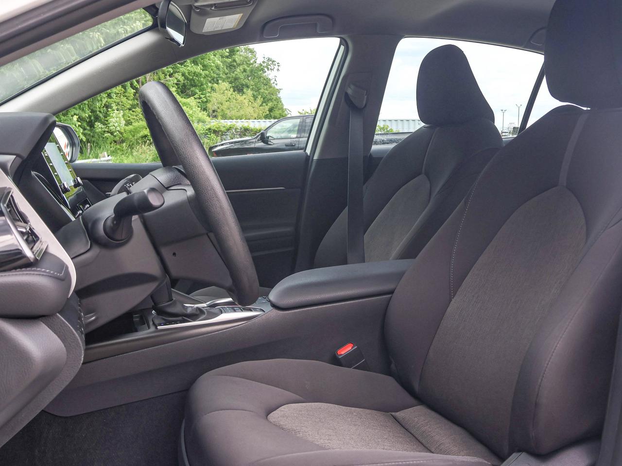 2024 Toyota Camry HYBRID LE Photo