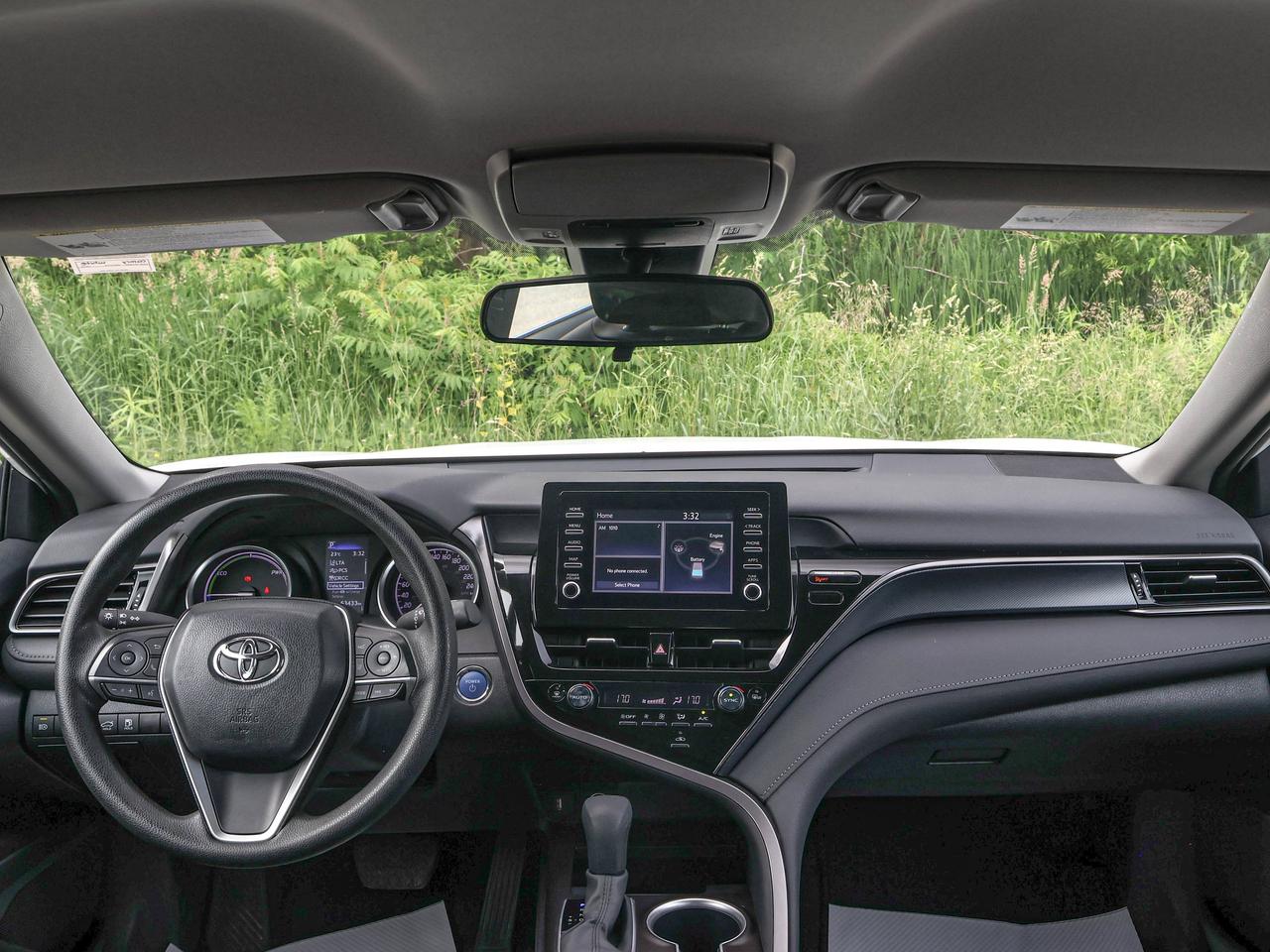2024 Toyota Camry HYBRID LE Photo