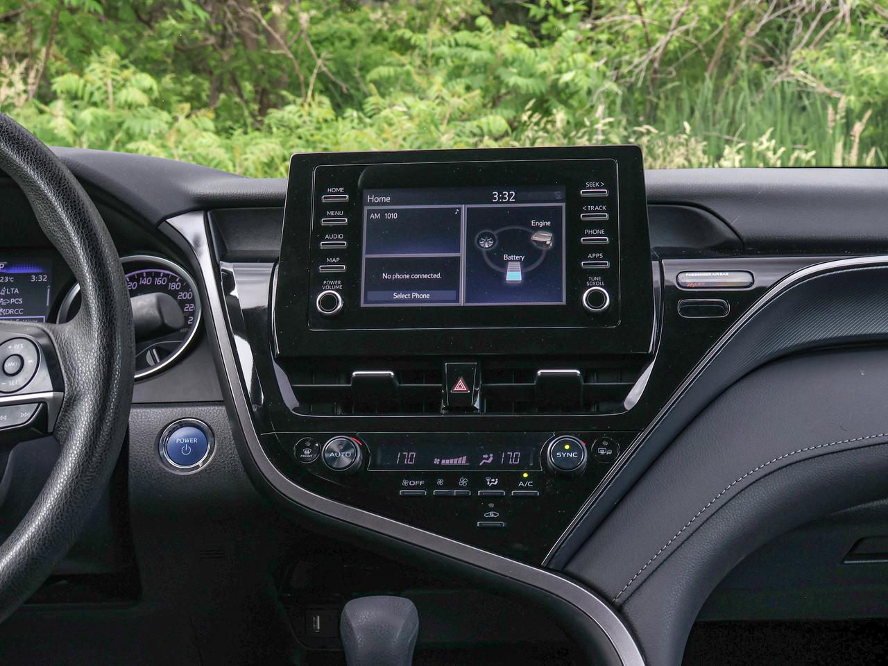 2024 Toyota Camry HYBRID LE Photo