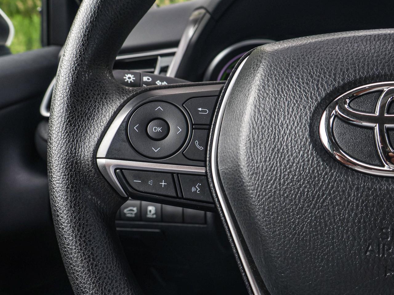 2024 Toyota Camry HYBRID LE Photo