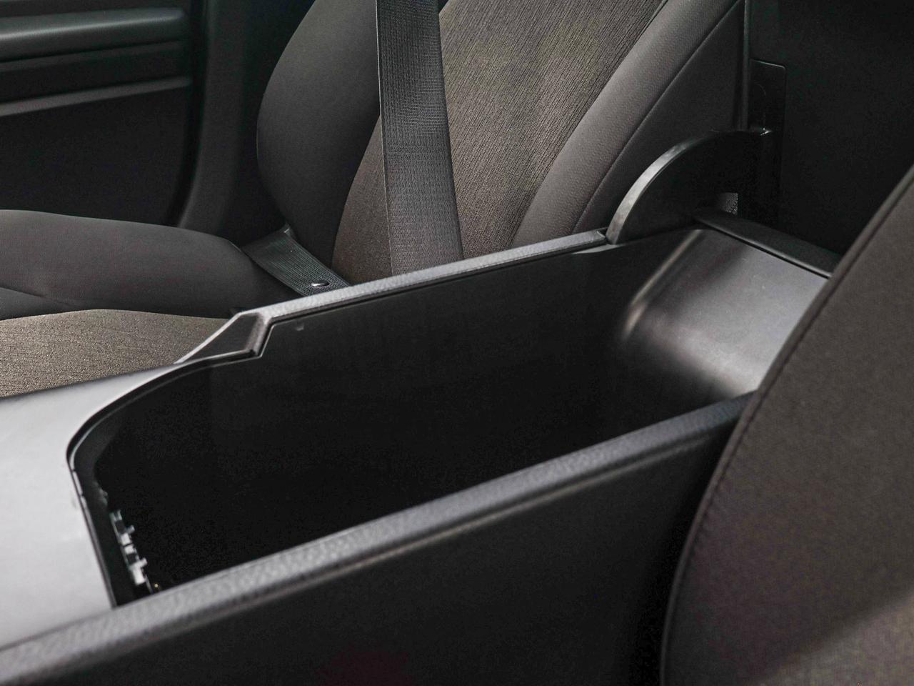 2024 Toyota Camry HYBRID LE Photo