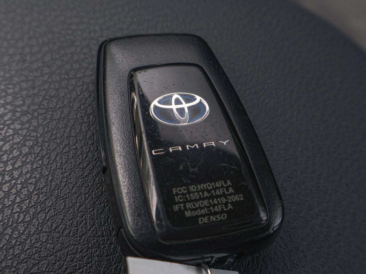 2024 Toyota Camry HYBRID LE Photo