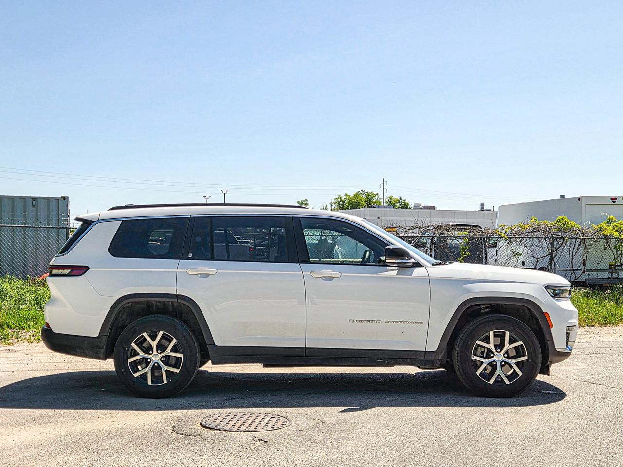 2024 Jeep Grand Cherokee L Limited Photo