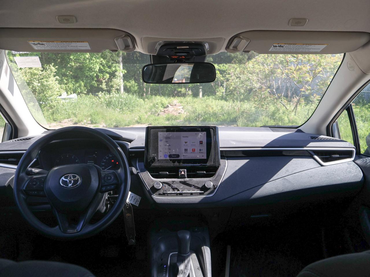 2025 Toyota Corolla LE Photo