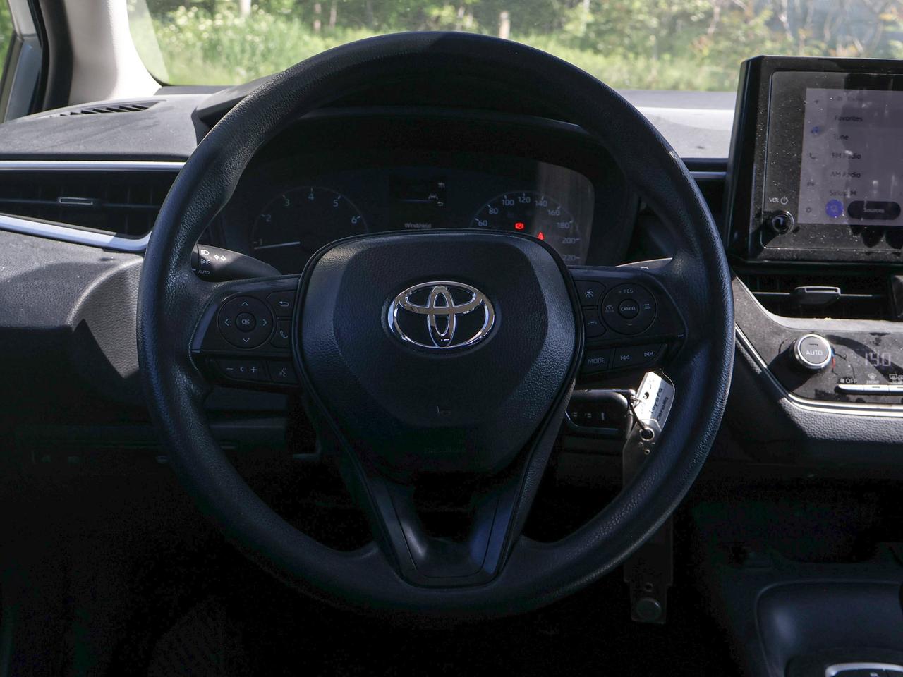 2025 Toyota Corolla LE Photo