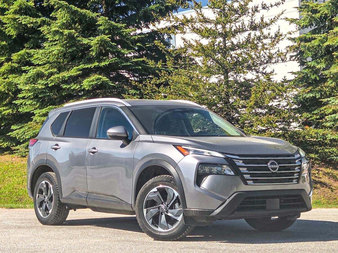 2025 Nissan Rogue SV MOONROOF Photo