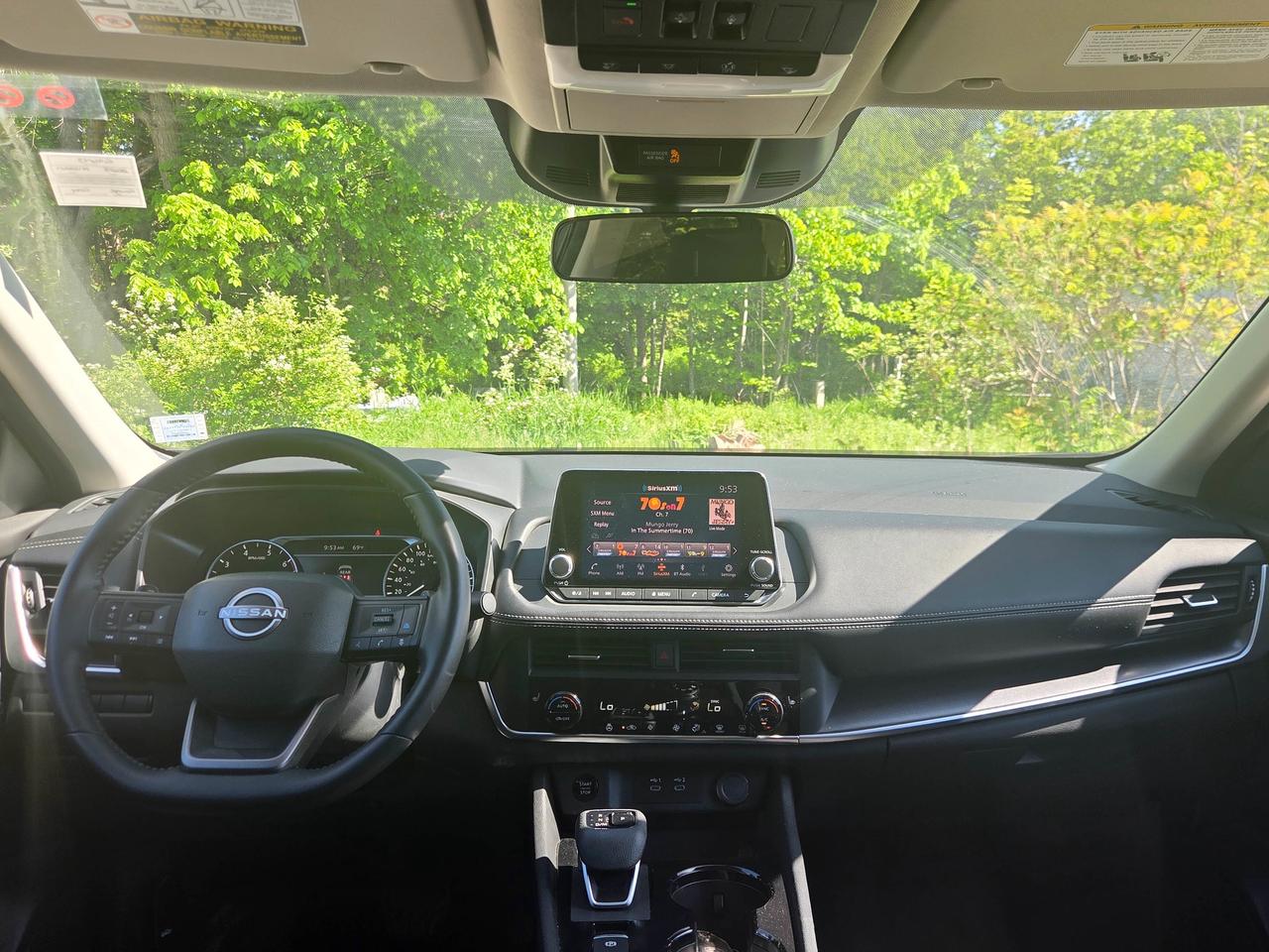 2025 Nissan Rogue SV MOONROOF Photo