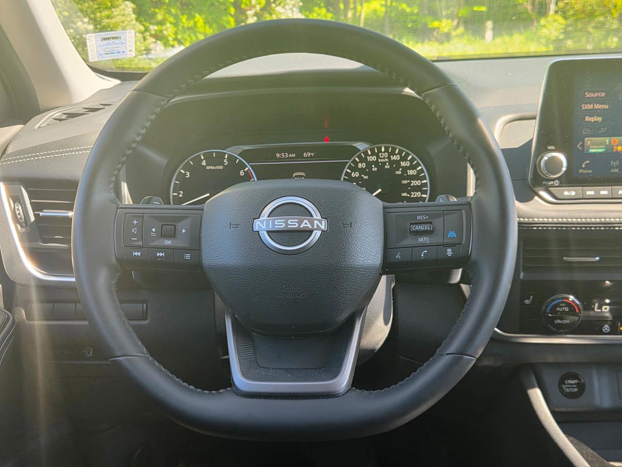2025 Nissan Rogue SV MOONROOF Photo