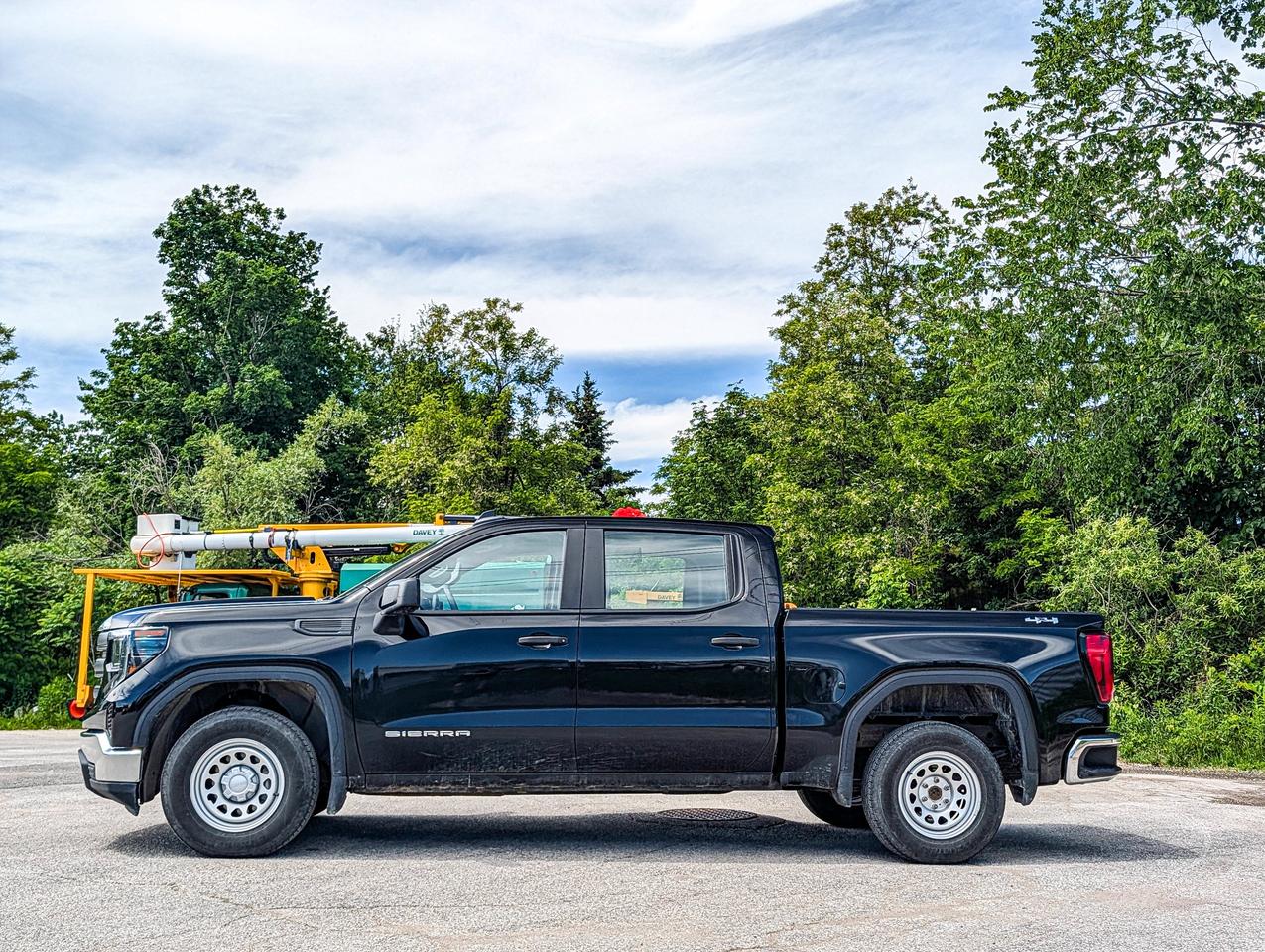 2024 GMC Sierra 1500 PRO Photo