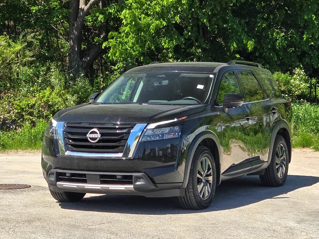 2024 Nissan Pathfinder SV Photo