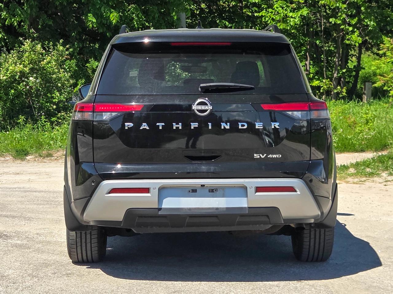 2024 Nissan Pathfinder SV Photo