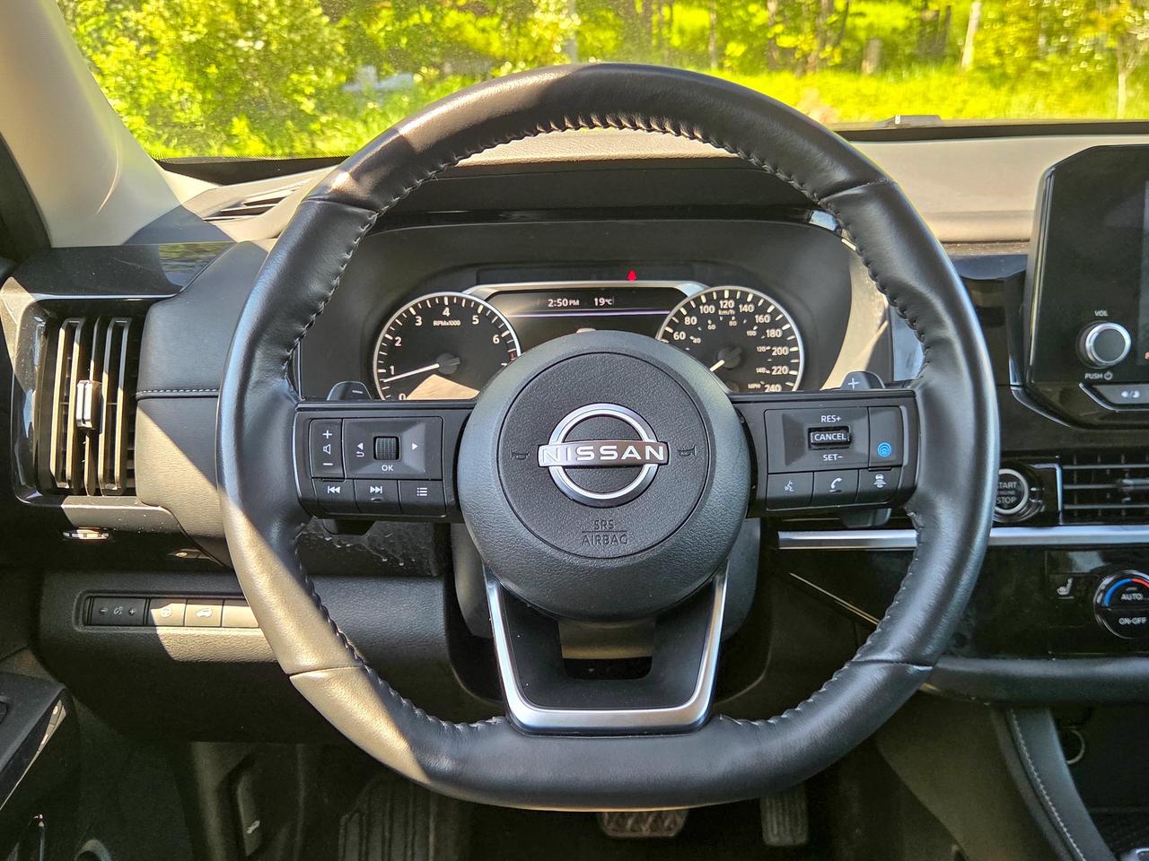 2024 Nissan Pathfinder SV Photo