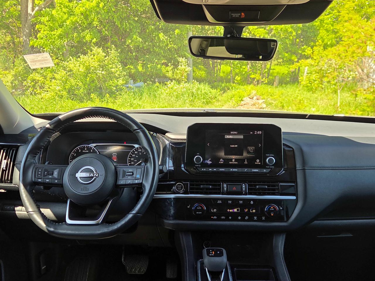 2024 Nissan Pathfinder SV Photo