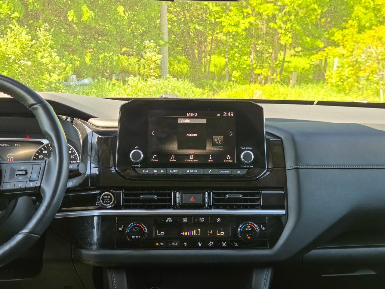 2024 Nissan Pathfinder SV Photo