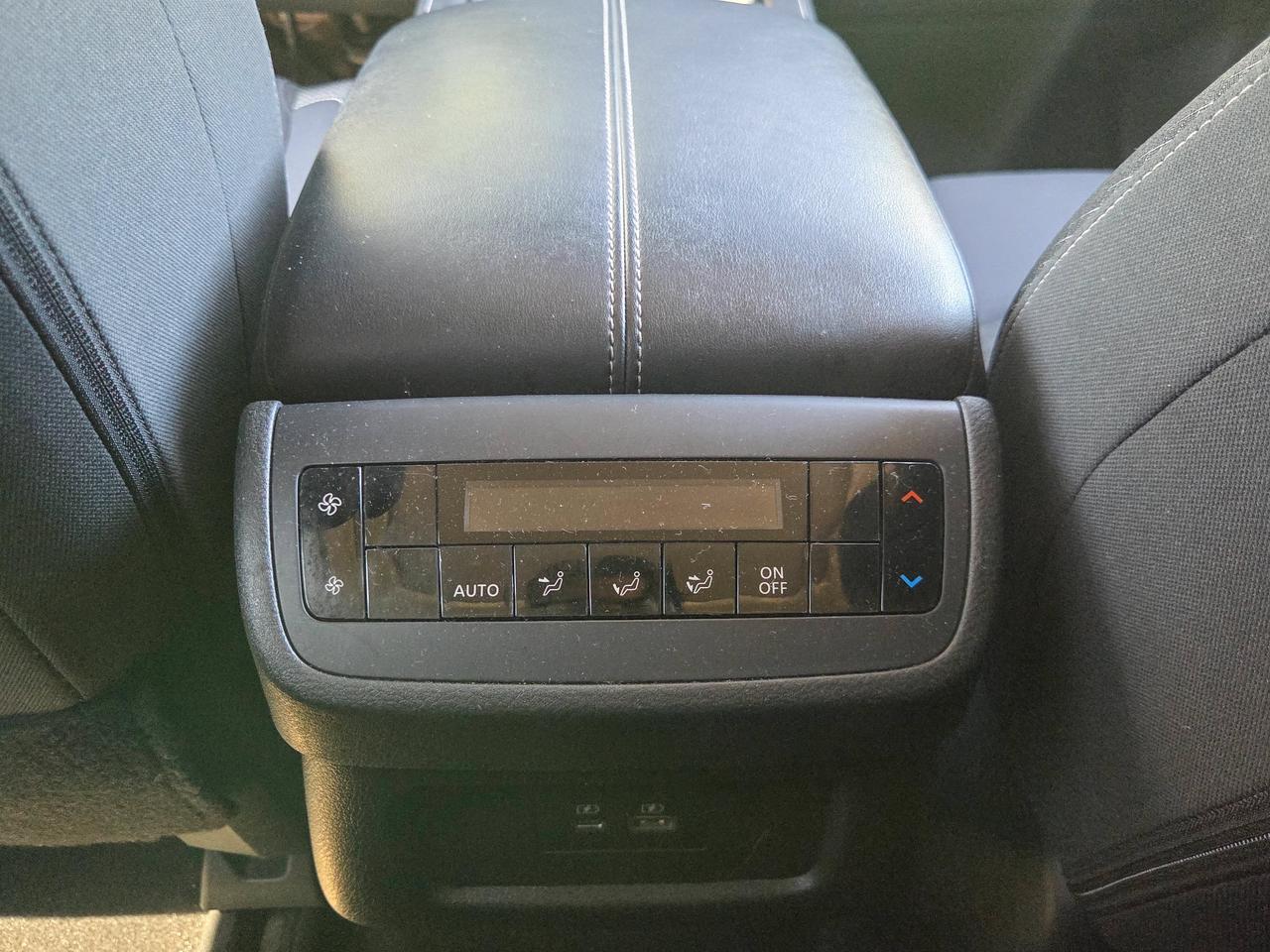 2024 Nissan Pathfinder SV Photo