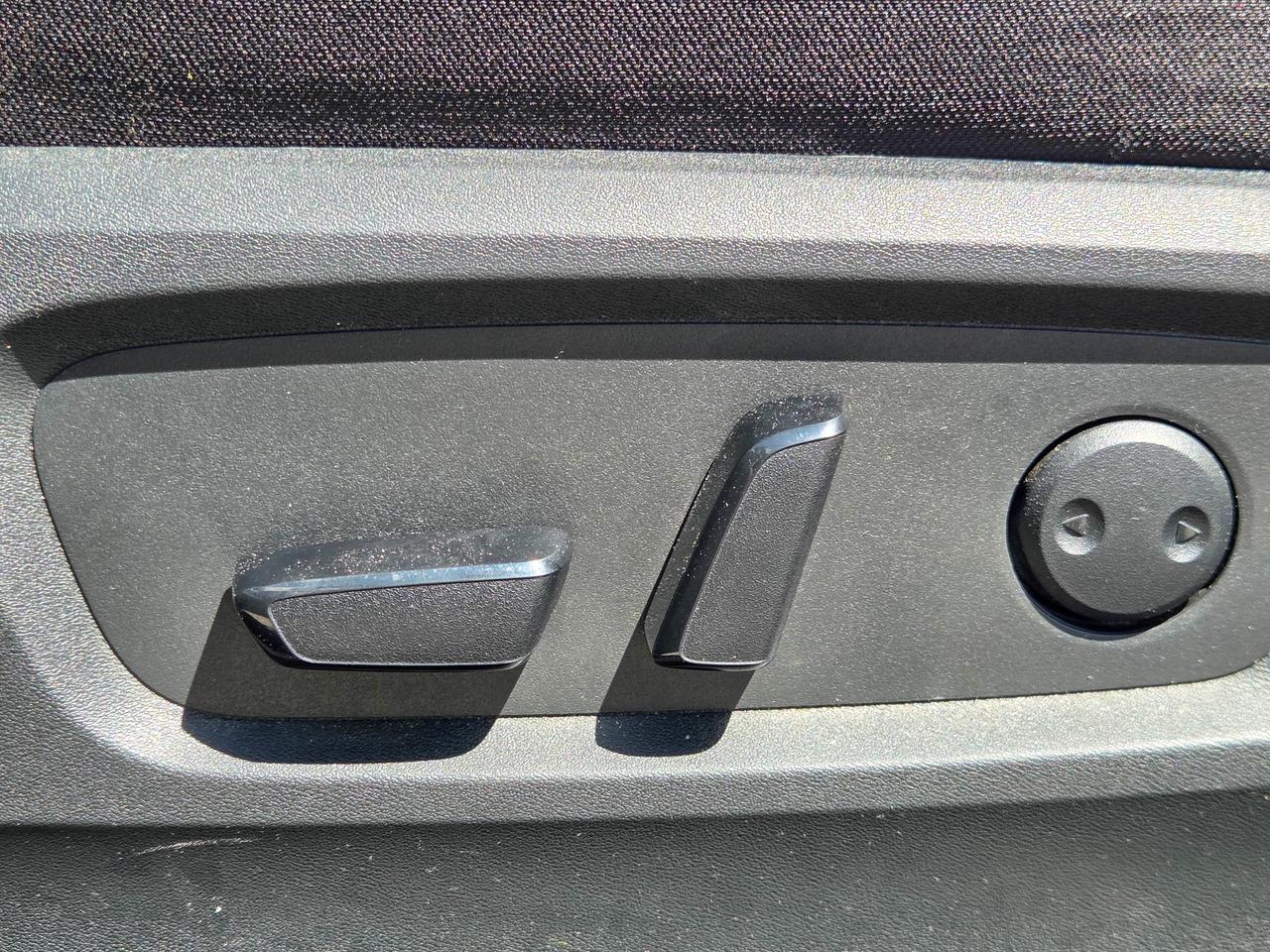 2024 Nissan Pathfinder SV Photo