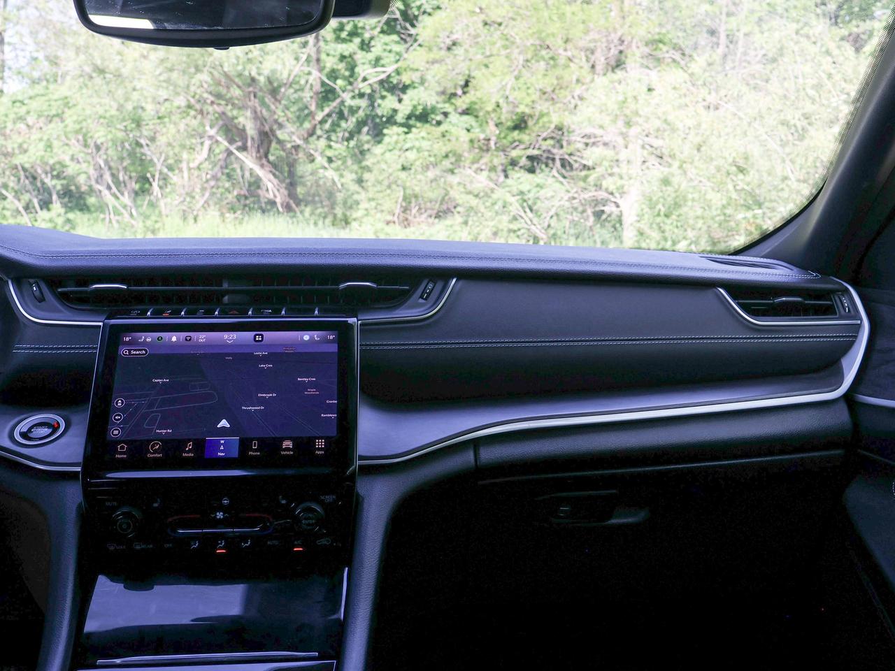 2024 Jeep Grand Cherokee L Limited Photo