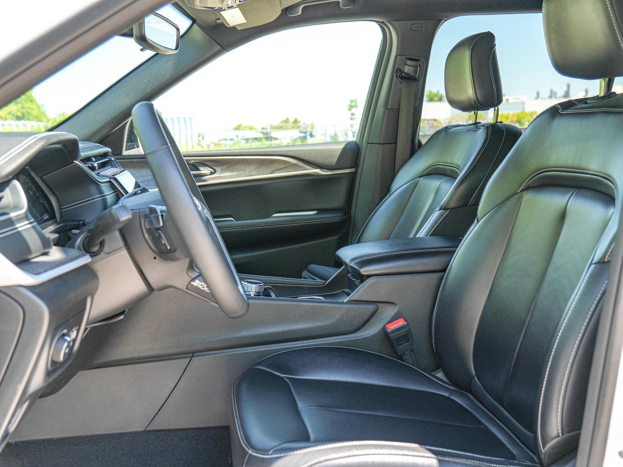 2024 Jeep Grand Cherokee L Limited Photo