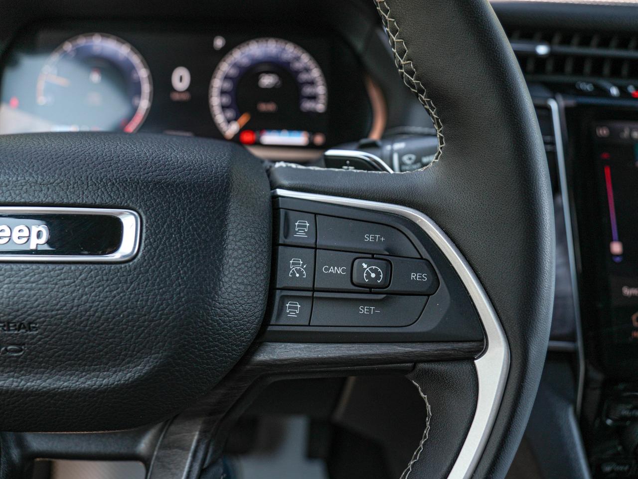 2024 Jeep Grand Cherokee L Limited Photo