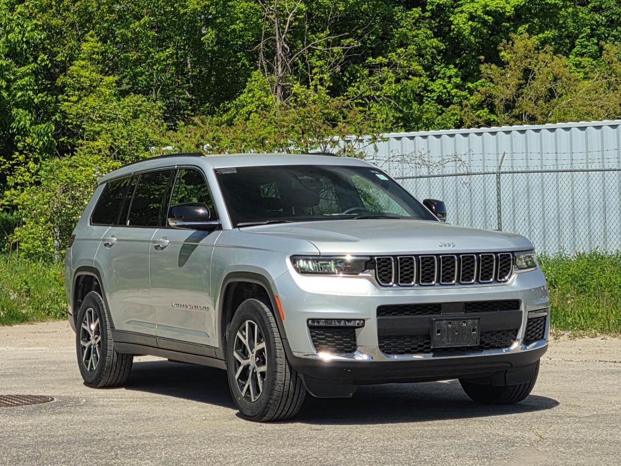 2024 Jeep Grand Cherokee L Limited Photo2