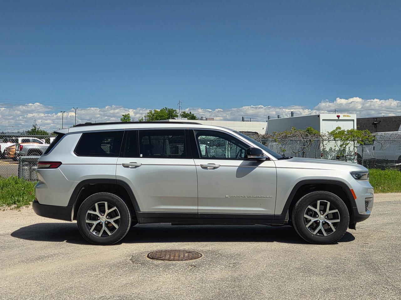 2024 Jeep Grand Cherokee L Limited Photo
