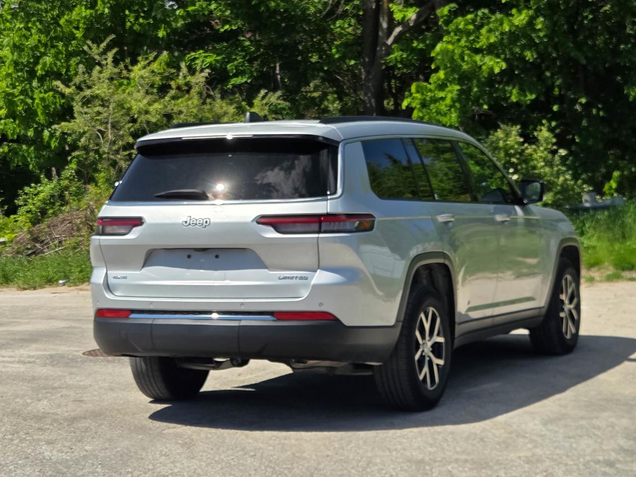 2024 Jeep Grand Cherokee L Limited Photo