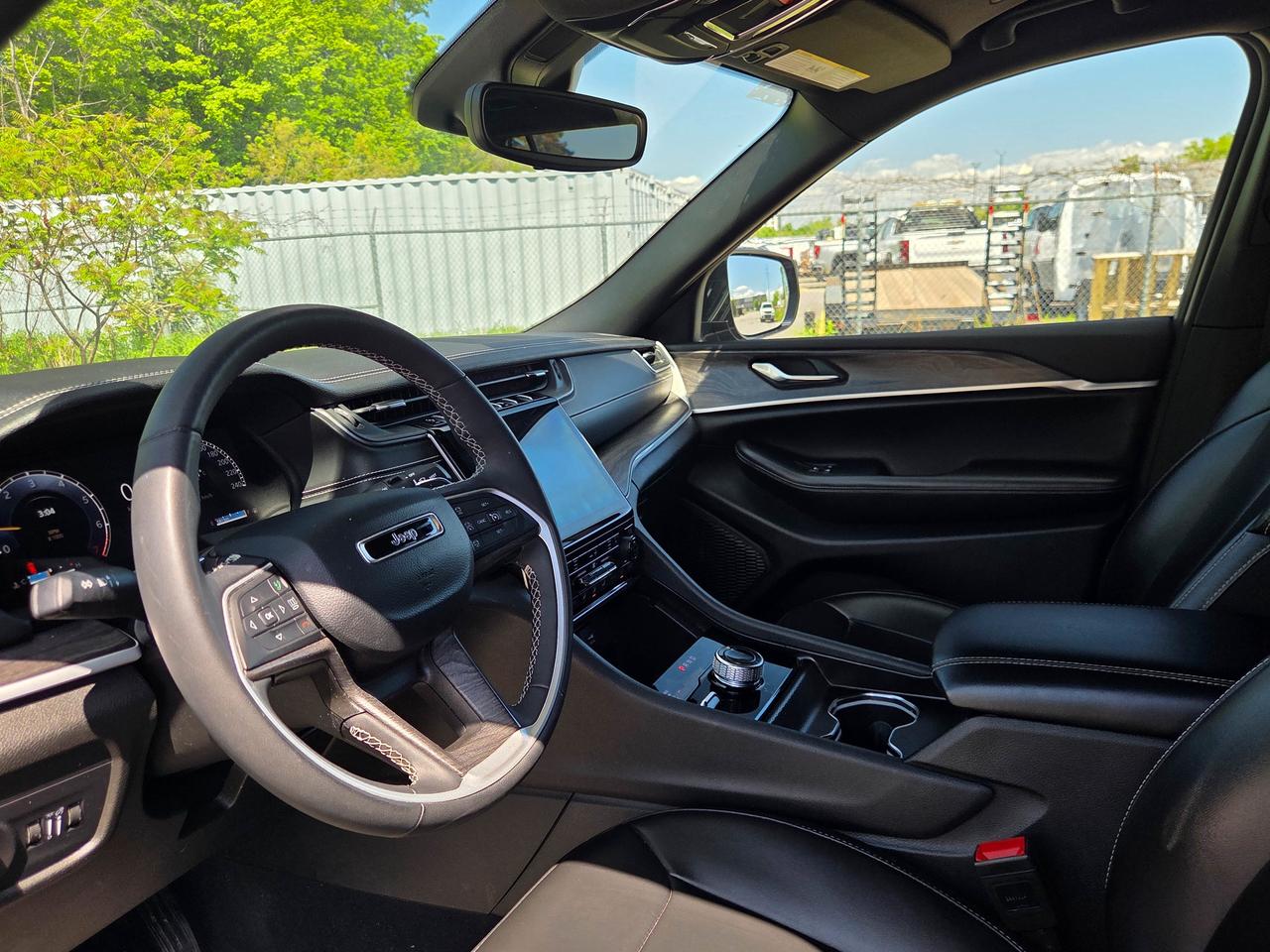 2024 Jeep Grand Cherokee L Limited Photo