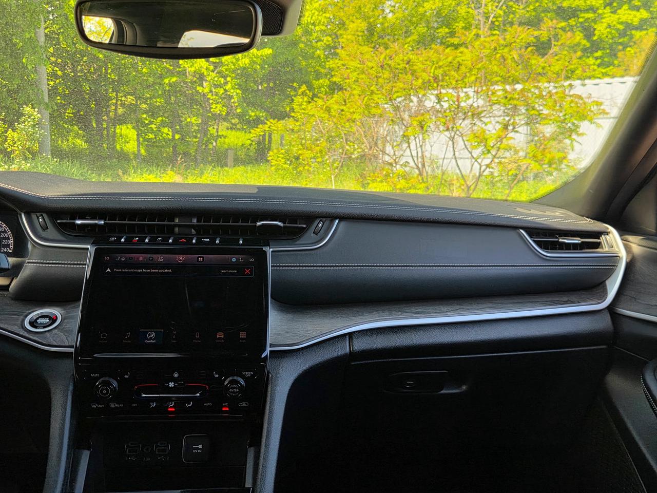 2024 Jeep Grand Cherokee L Limited Photo