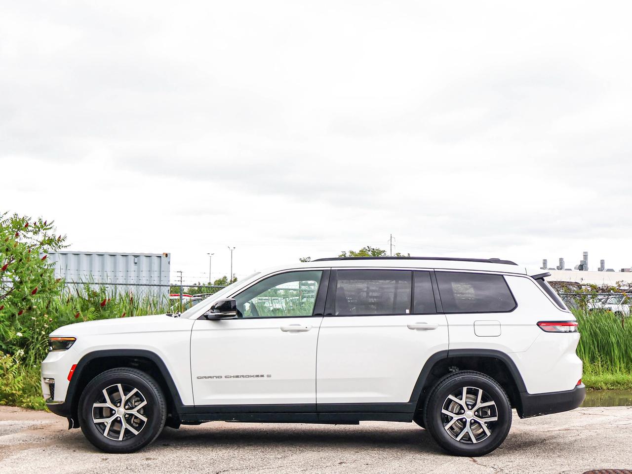 2024 Jeep Grand Cherokee L Limited Photo