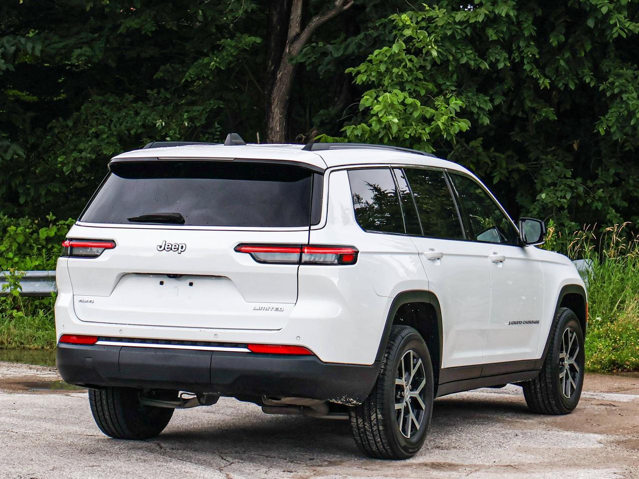 2024 Jeep Grand Cherokee L Limited Photo