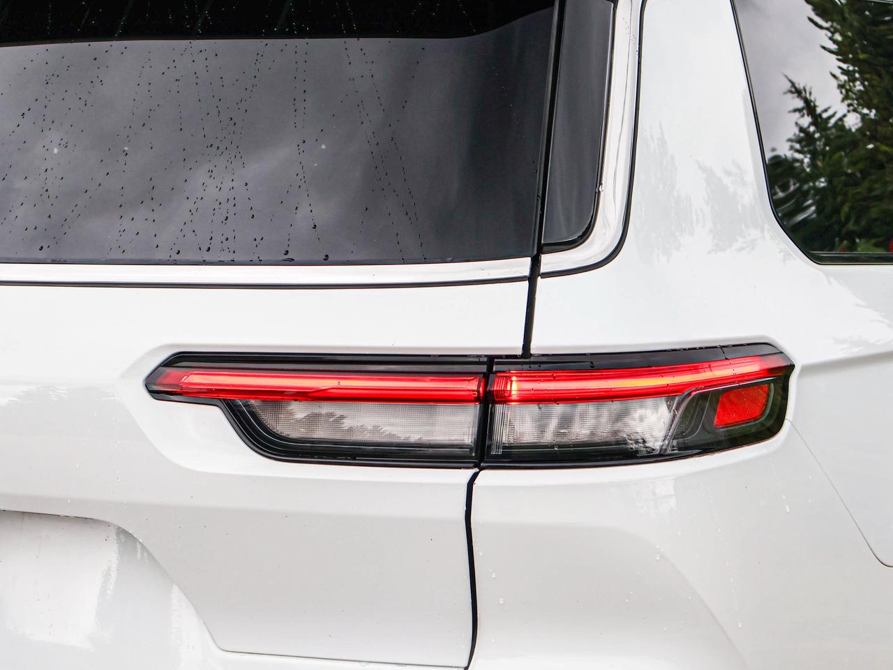 2024 Jeep Grand Cherokee L Limited Photo
