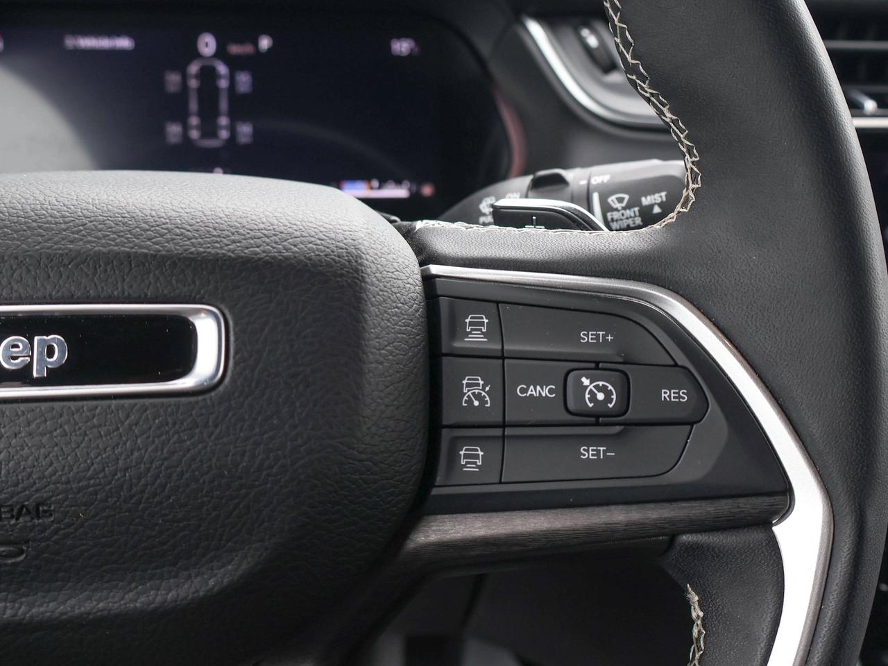 2024 Jeep Grand Cherokee L Limited Photo