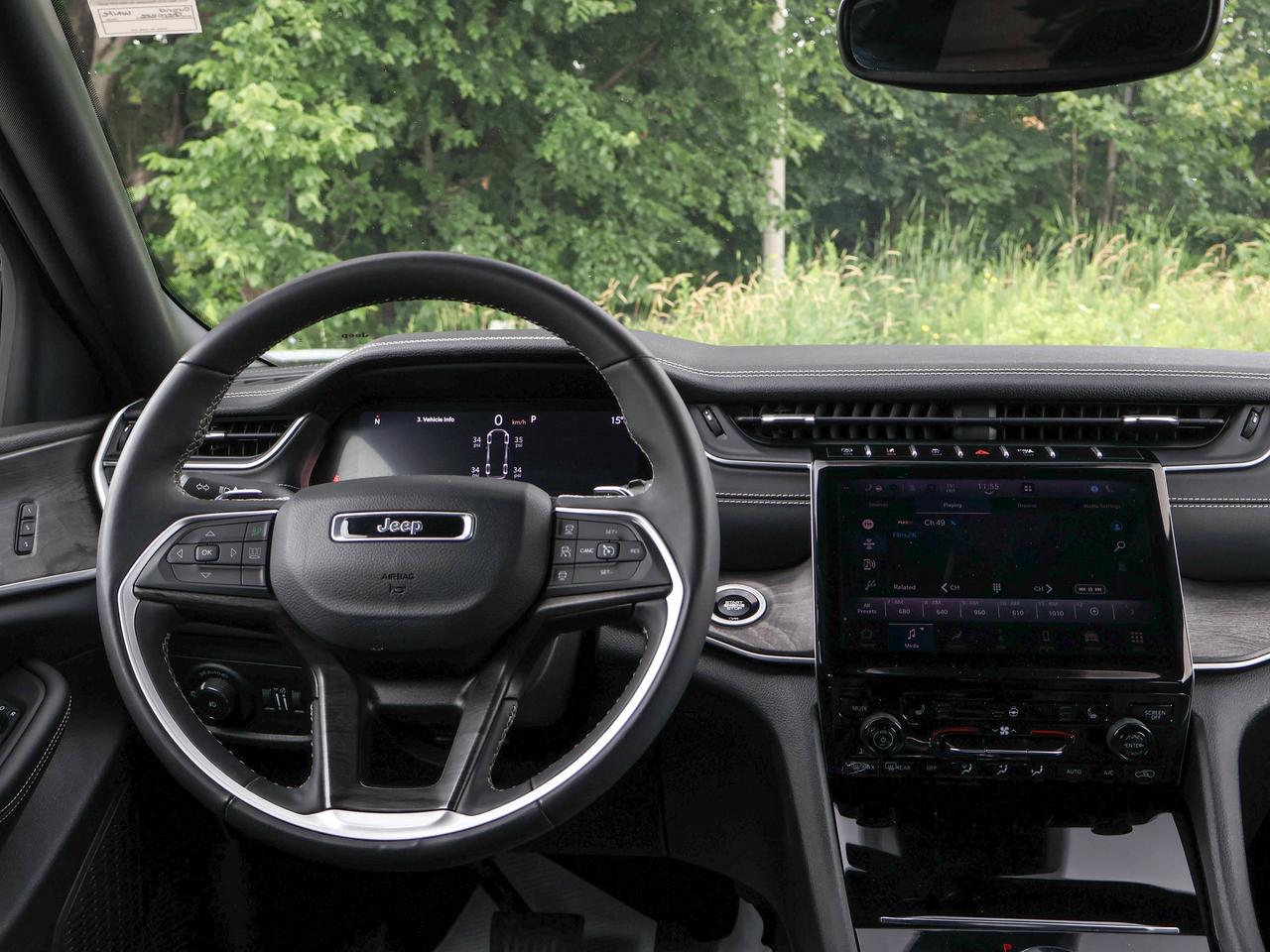 2024 Jeep Grand Cherokee L Limited Photo