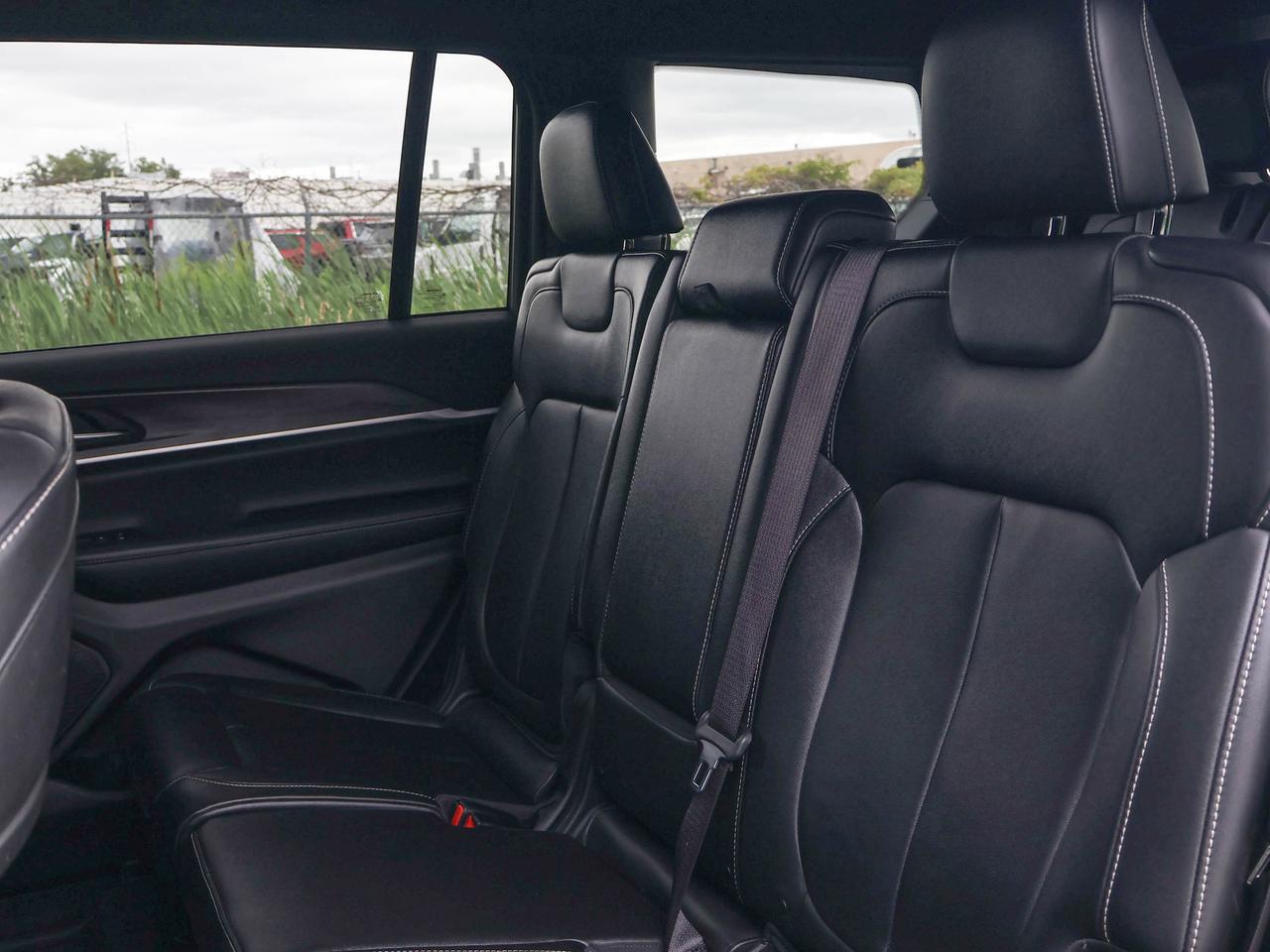 2024 Jeep Grand Cherokee L Limited Photo