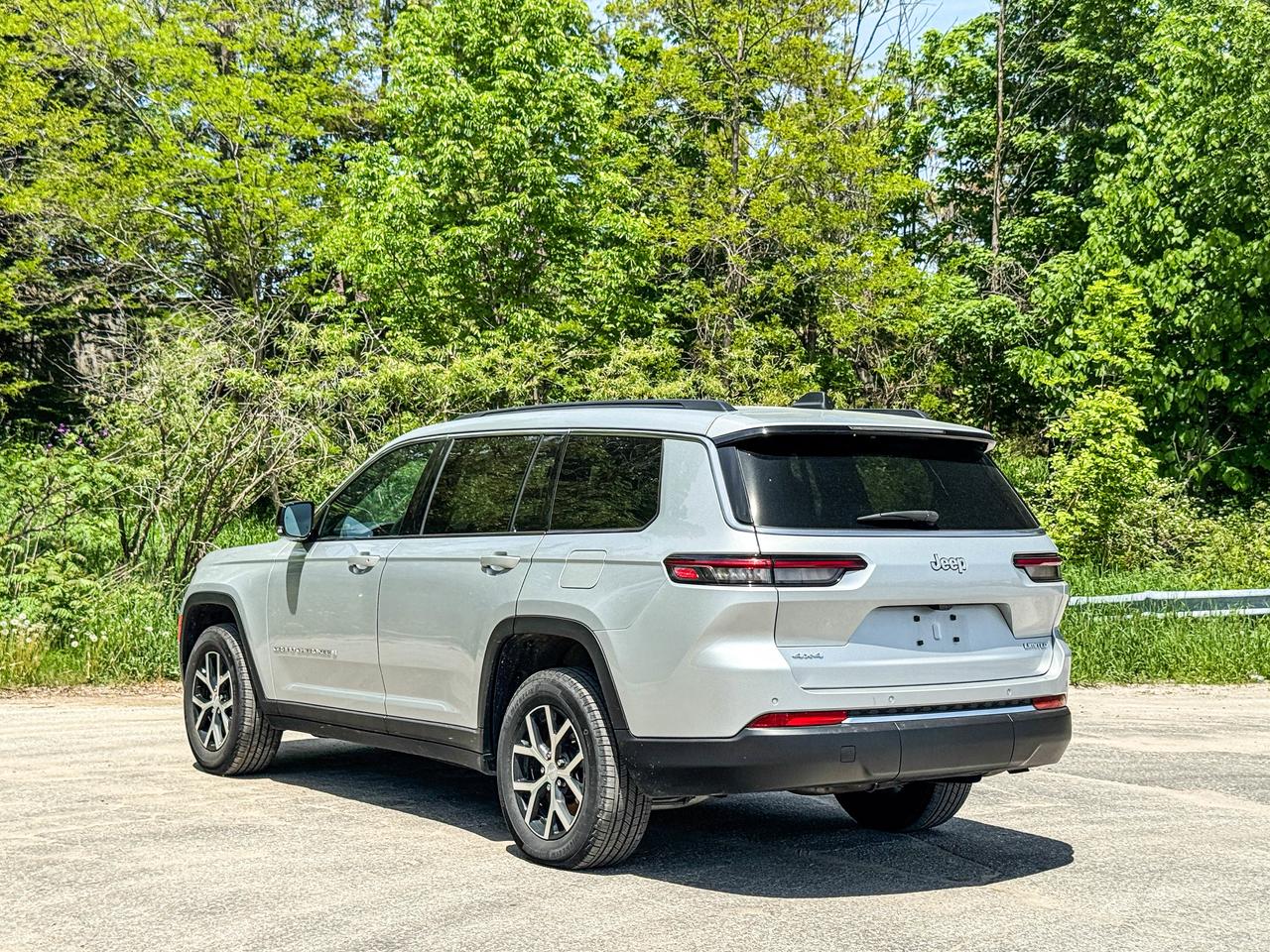 2024 Jeep Grand Cherokee L Limited Photo