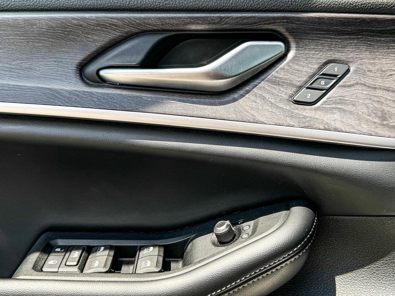 2024 Jeep Grand Cherokee L Limited Photo