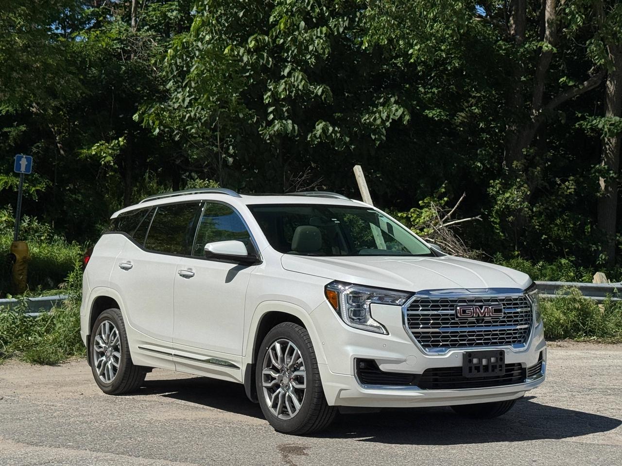 2024 GMC Terrain Denali Photo