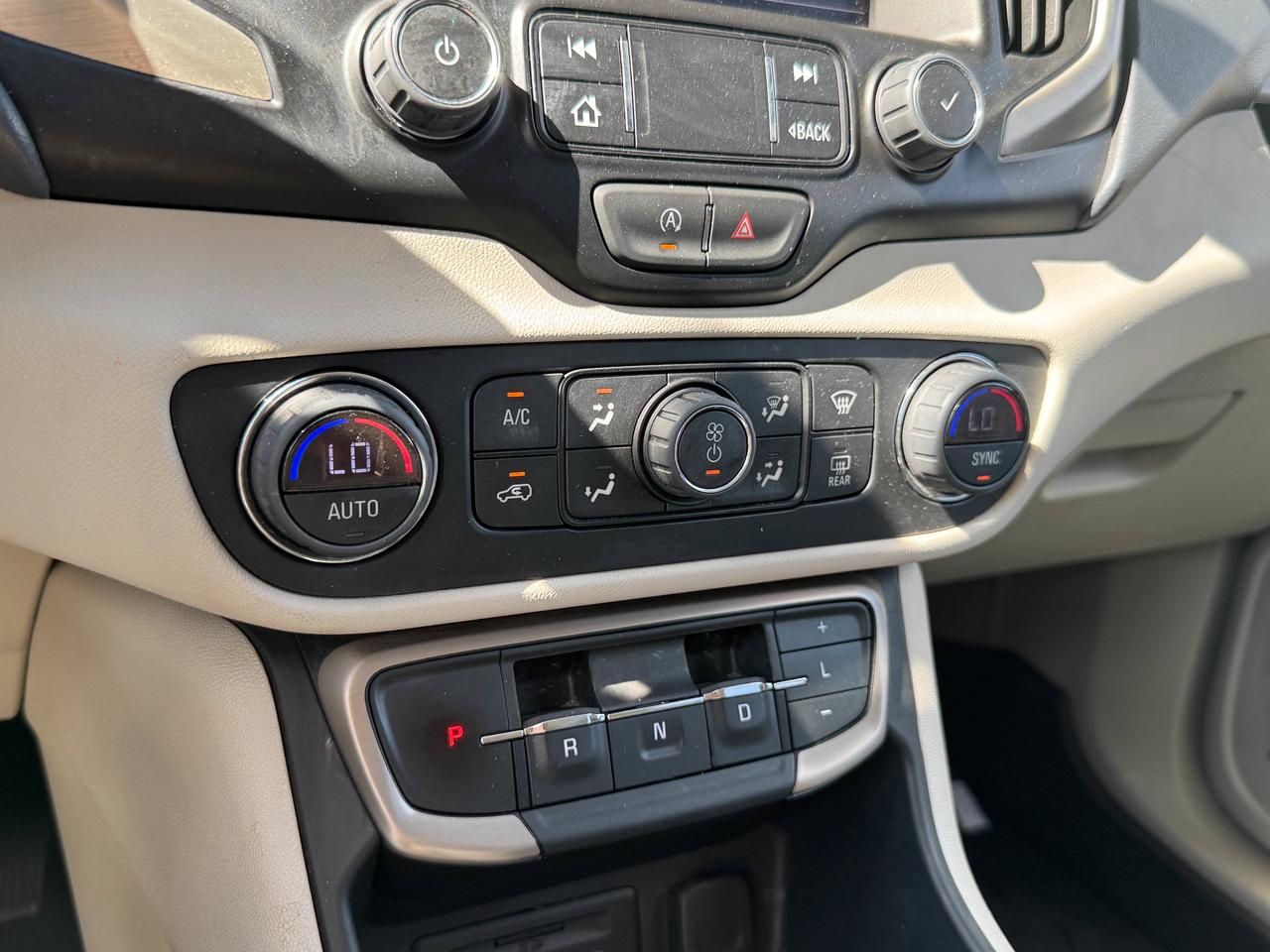 2024 GMC Terrain Denali Photo