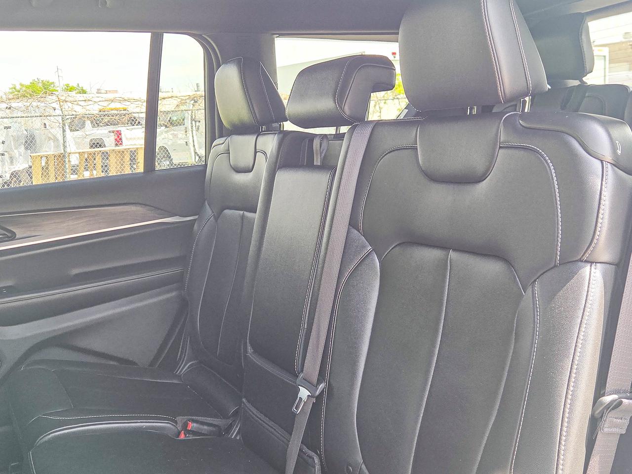 2024 Jeep Grand Cherokee L Limited Photo