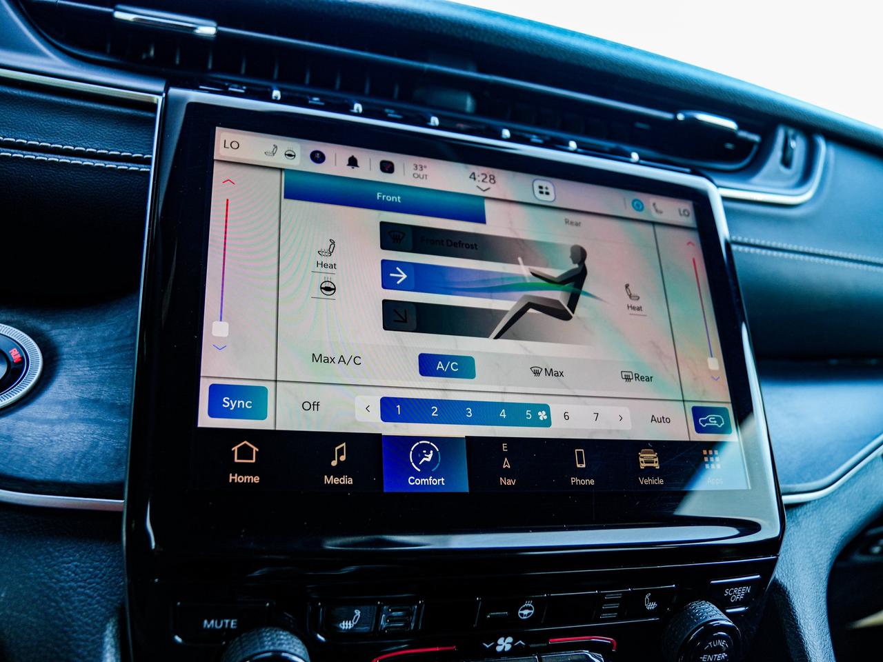 2024 Jeep Grand Cherokee L Limited Photo